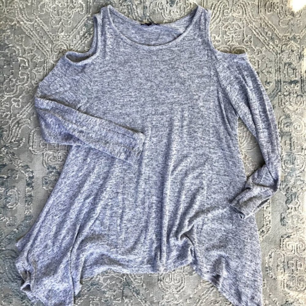Cold shoulder long sleeve tunic